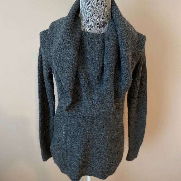 LOFT Women’s Small Grey Ribbed Cowl Neck Sweater NWT - Picture 4 of 8